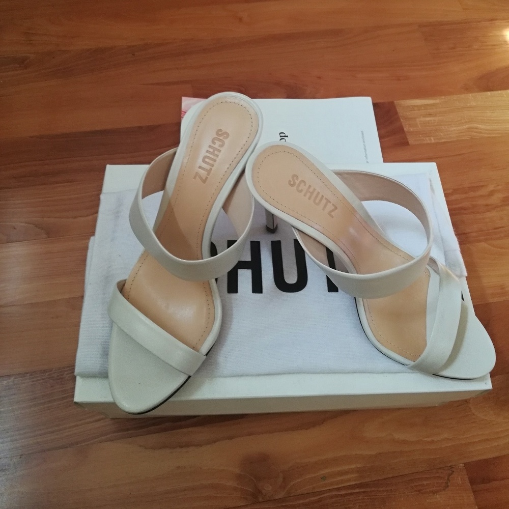 NIB Schutz Leia White Double Strap Dress Sandals